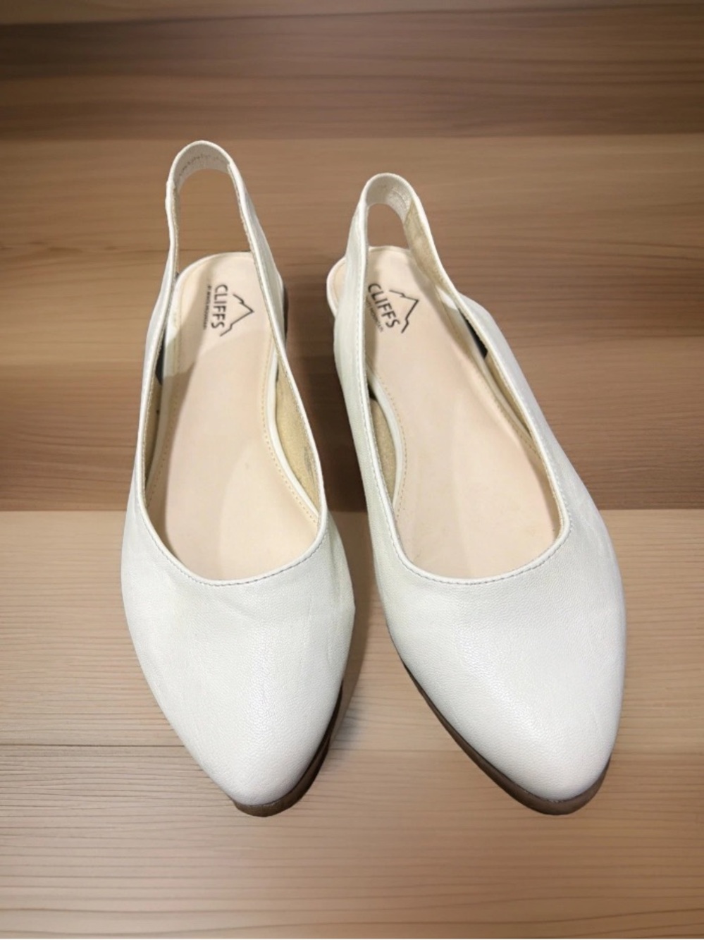 CLIFFS White PointedToe  Memory Slingback Flats Minimalist/Casual/Office EUC 9.5